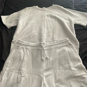 2 piece white every day set